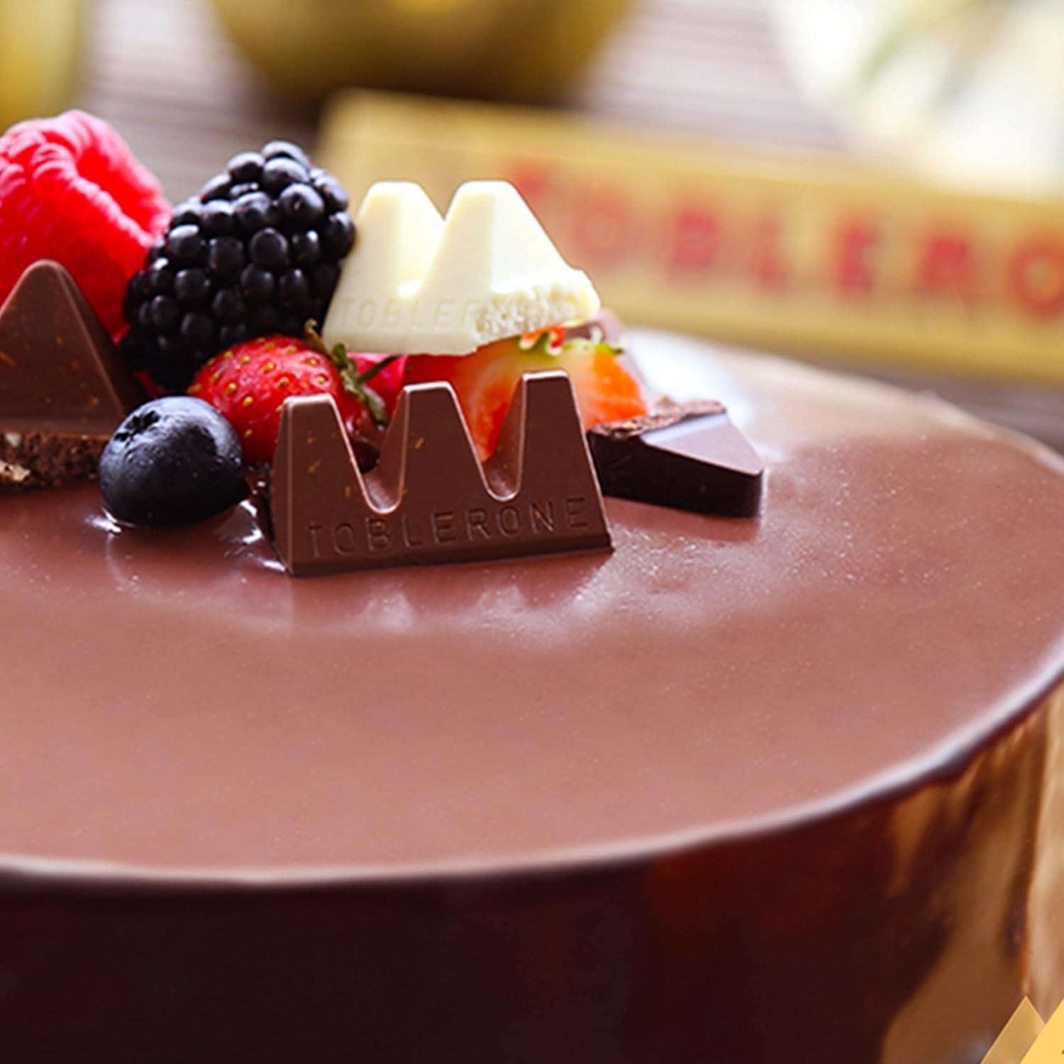 Toblerone Extra Large Tub, Assorted Milk, White & Dark Chocolate, 904 g - Image 10